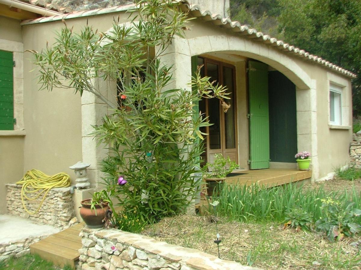 Le Frangipanier Hotell Le Barroux Exteriör bild